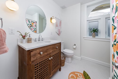 Restored Historic Charm in this Kids’ Bathroom